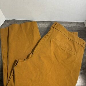 Old Navy Golden Tan Pixie Pants